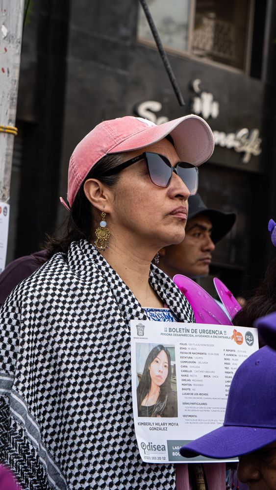 Caminar el Zócalo en un 8M no siempre es cuestión de género.